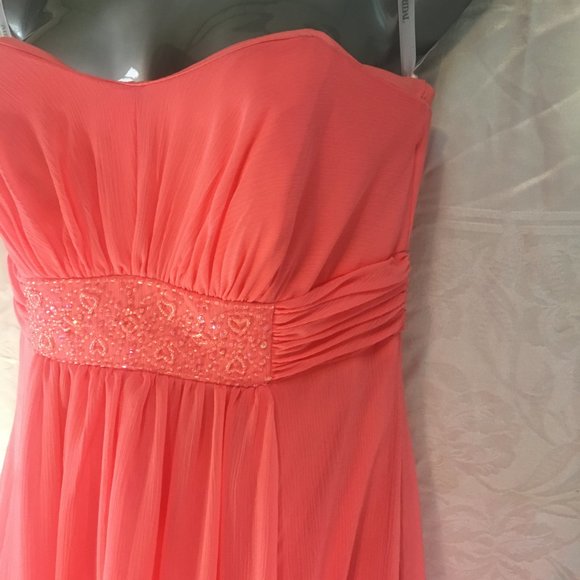 David's Bridal Strapless Beaded Bridesmaid Dress Style F14865 Size 4 Coral Reef - Picture 7 of 9